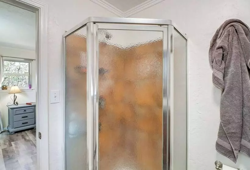 Charming Fairfield Bay Home On Golf Course