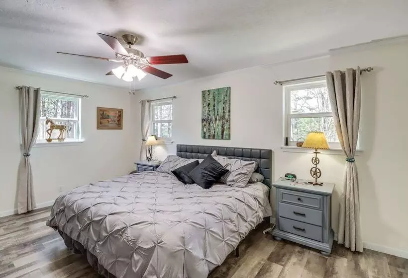 Charming Fairfield Bay Home On Golf Course