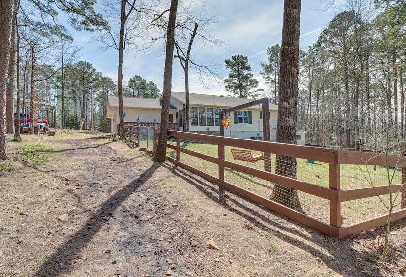 Charming Fairfield Bay Home On Golf Course