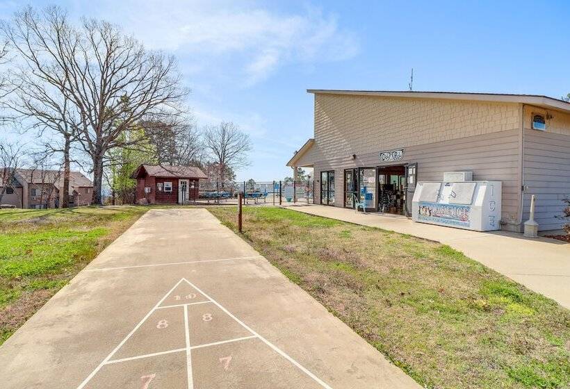 Charming Fairfield Bay Home On Golf Course