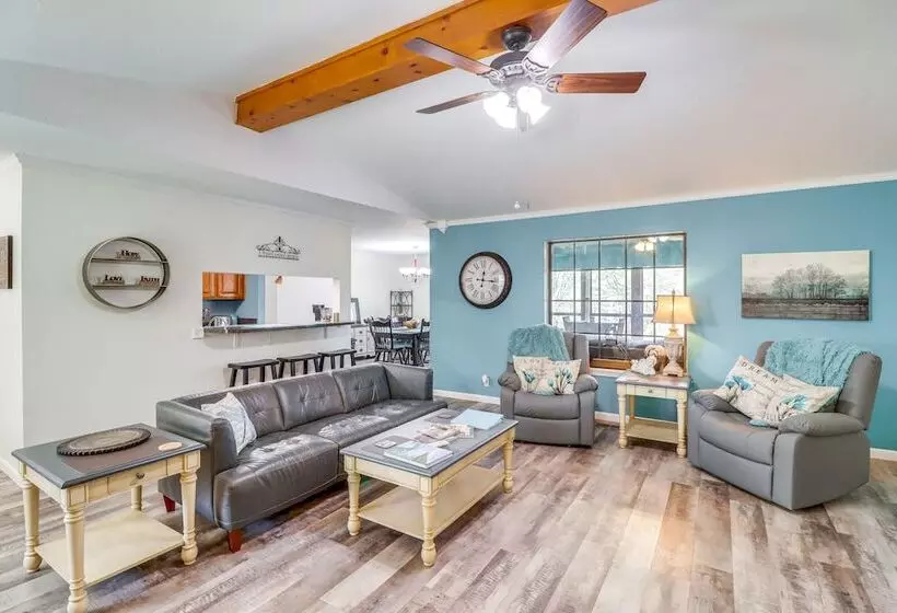 Charming Fairfield Bay Home On Golf Course