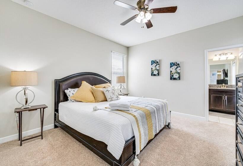 Family Home W/ Game Room: 12 Mi To Disney!