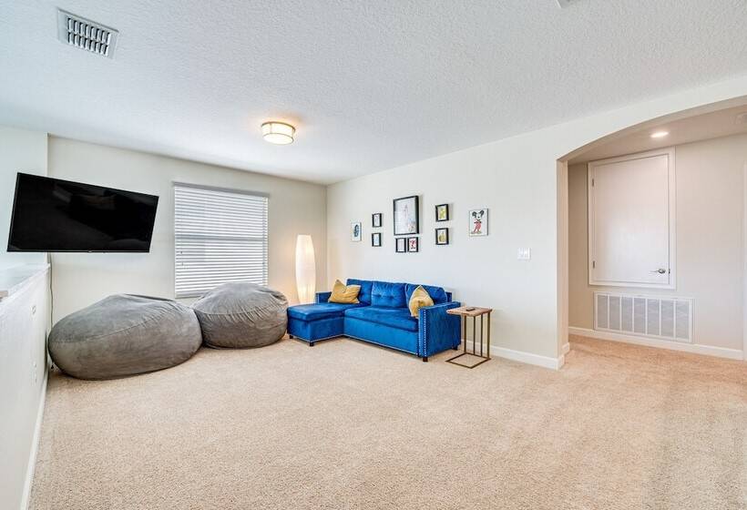 Family Home W/ Game Room: 12 Mi To Disney!