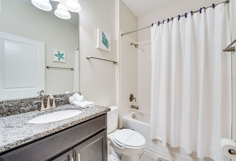 Family Home W/ Game Room: 12 Mi To Disney!