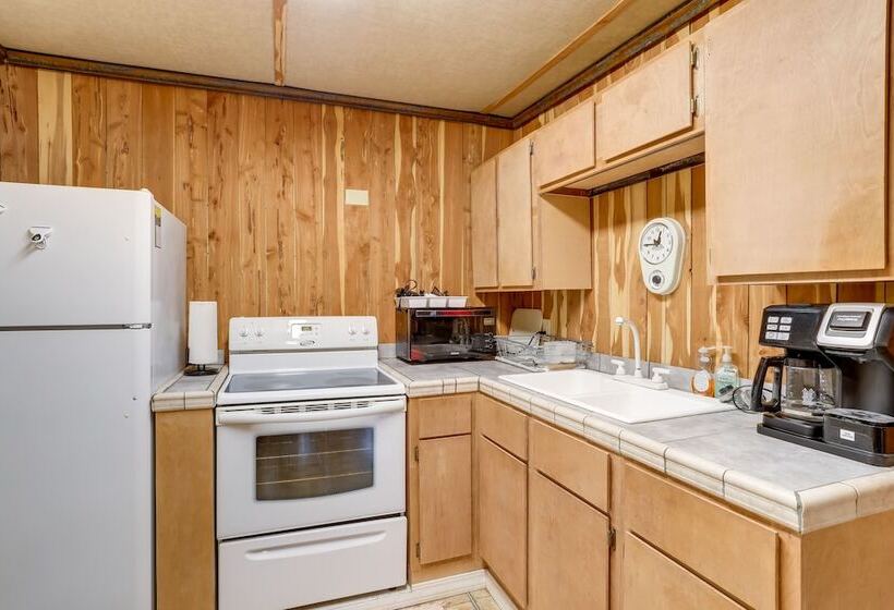 Historic Hardy Home W/ Game Room On Main Street