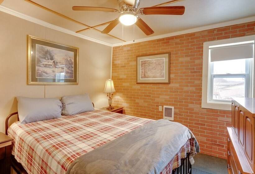 Historic Hardy Home W/ Game Room On Main Street