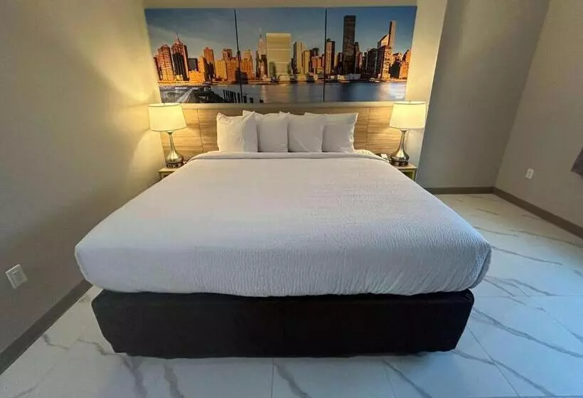 هتل Days Inn By Wyndham Staten Island