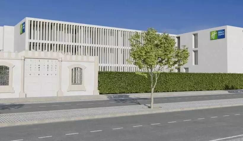 هتل Holiday Inn Express Evora, An Ihg