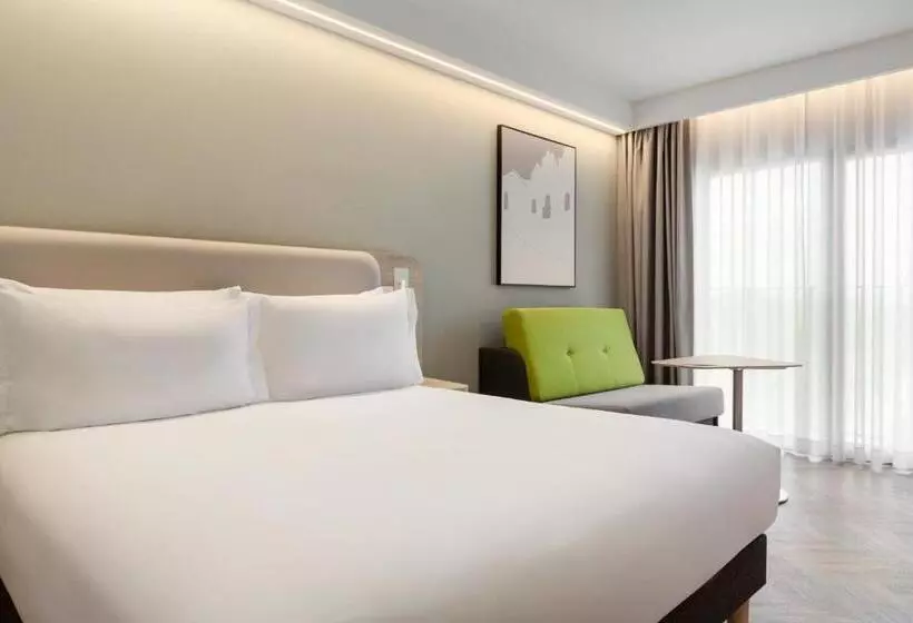 هتل Holiday Inn Express Evora, An Ihg