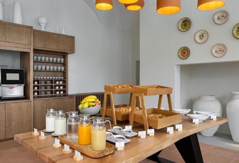 هتل Holiday Inn Express Evora, An Ihg