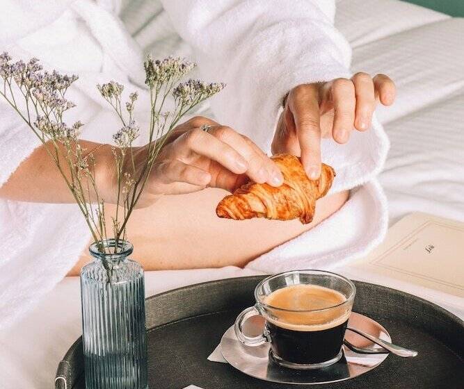 هتل Hôtel Best Of Both   Divonne Les Bains