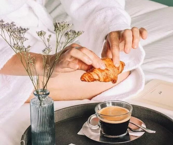 Hotelli Hôtel Best Of Both   Divonne Les Bains