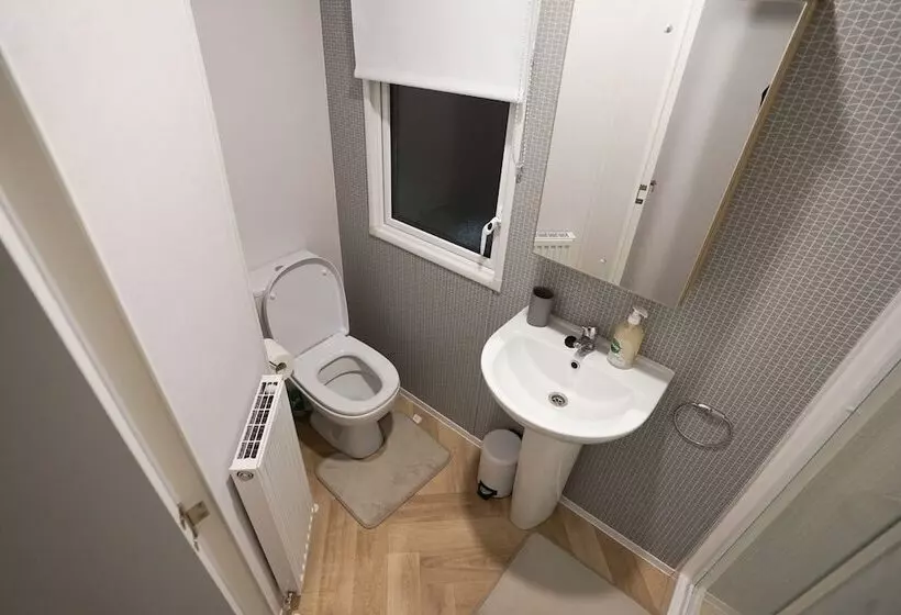 ホテル Inviting 3 Bed Lodge In Preston Hot Tub