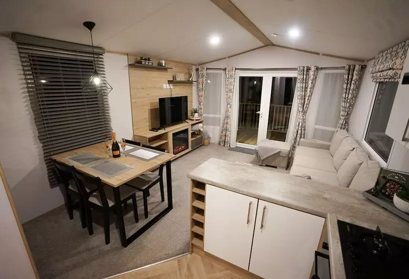 ホテル Inviting 3 Bed Lodge In Preston Hot Tub