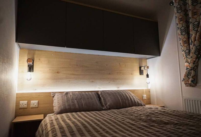 호텔 Inviting 3 Bed Lodge In Preston Hot Tub