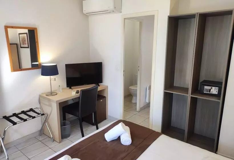 Hotelli Hôtel Et Appart Hôtel Le Relais Du Val D Orbieu