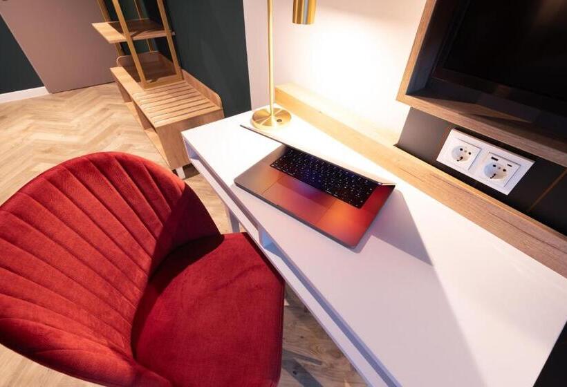 Hotel Holiday Inn The Niu, Flower Konstanz, An Ihg