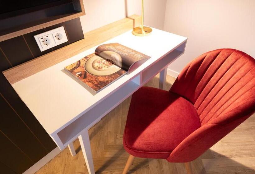 Hotel Holiday Inn The Niu, Flower Konstanz, An Ihg