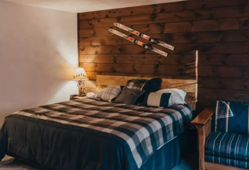 ホテル Whitecap Mountains Resort