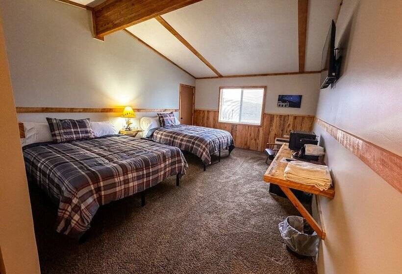 هتل Whitecap Mountains Resort