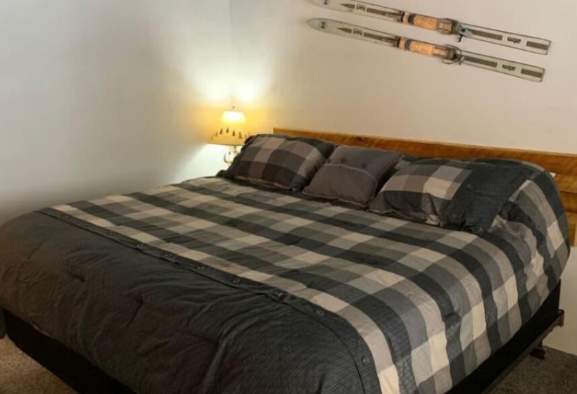 هتل Whitecap Mountains Resort