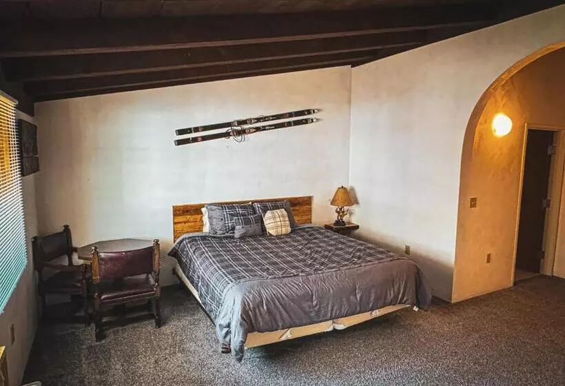 ホテル Whitecap Mountains Resort