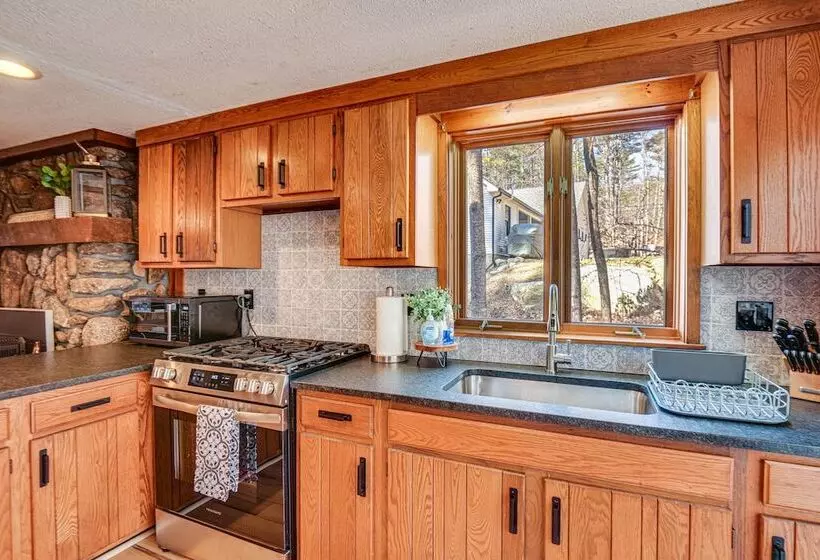 Inviting Alton Bay Home Near Lake Winnipesaukee!