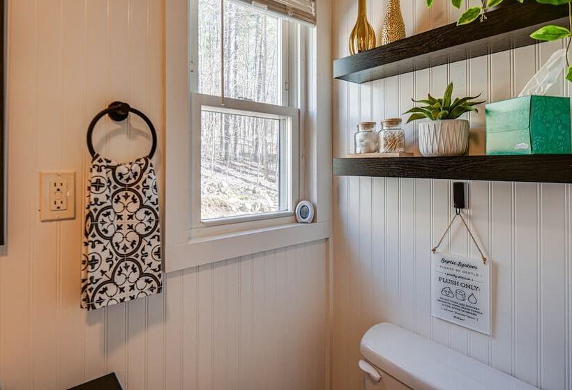 Inviting Alton Bay Home Near Lake Winnipesaukee!