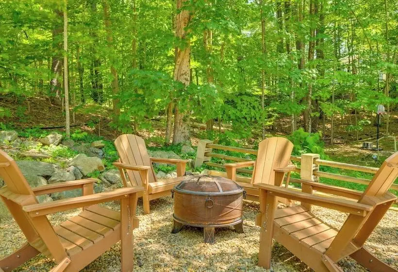 Inviting Alton Bay Home Near Lake Winnipesaukee!