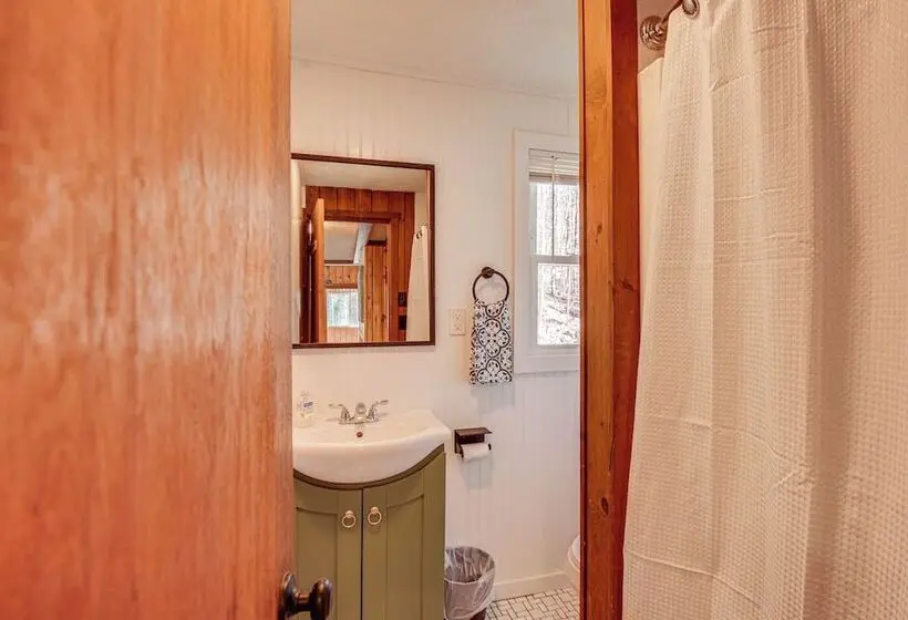 Inviting Alton Bay Home Near Lake Winnipesaukee!