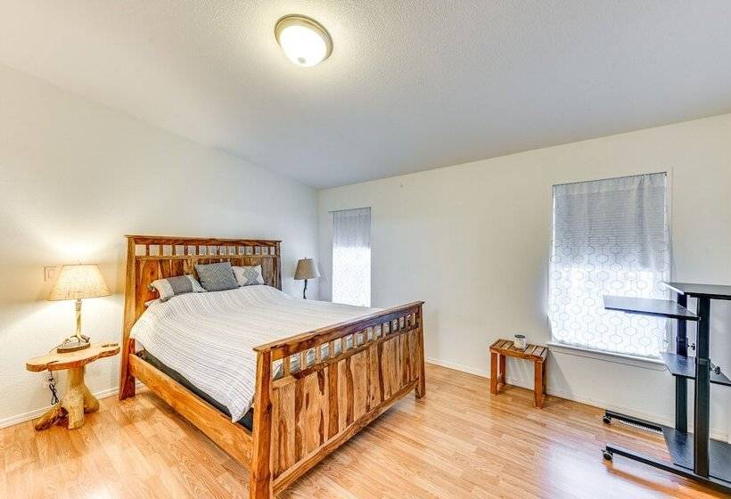 Kalispell Home W/ Patio & Grill On 4 Acres!