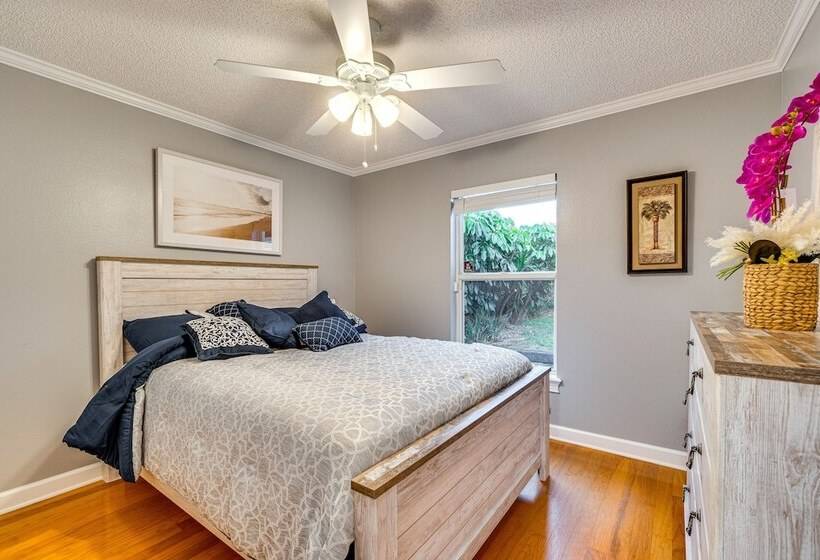 Lovely Florida Retreat W/ Lanai: 5 Mi To Riverwalk