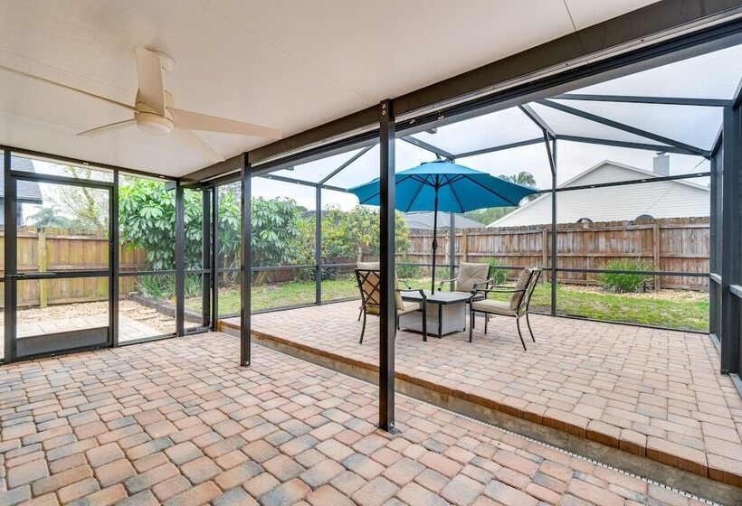 Lovely Florida Retreat W/ Lanai: 5 Mi To Riverwalk