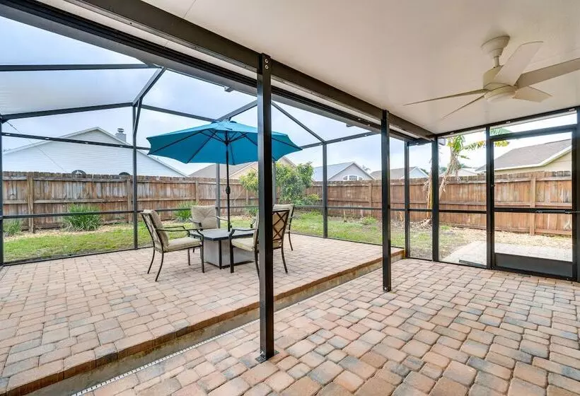 Lovely Florida Retreat W/ Lanai: 5 Mi To Riverwalk