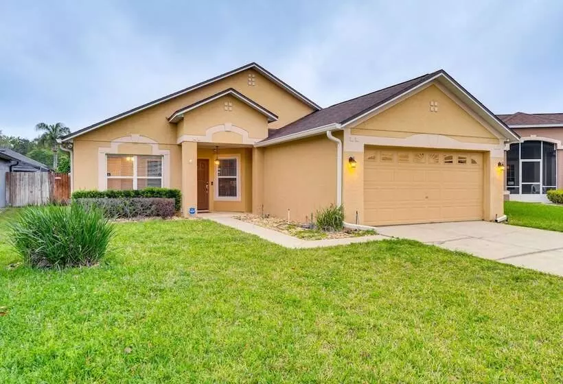 Lovely Florida Retreat W/ Lanai: 5 Mi To Riverwalk