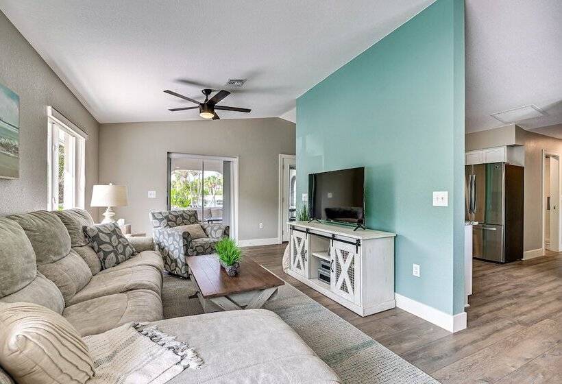 Manasota Key Home W/ Screened Porch: Walk To Beach