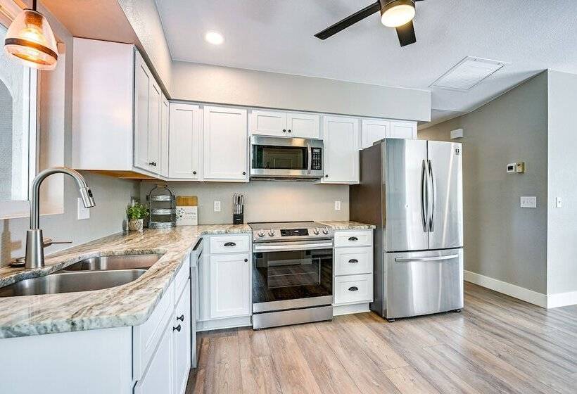 Manasota Key Home W/ Screened Porch: Walk To Beach