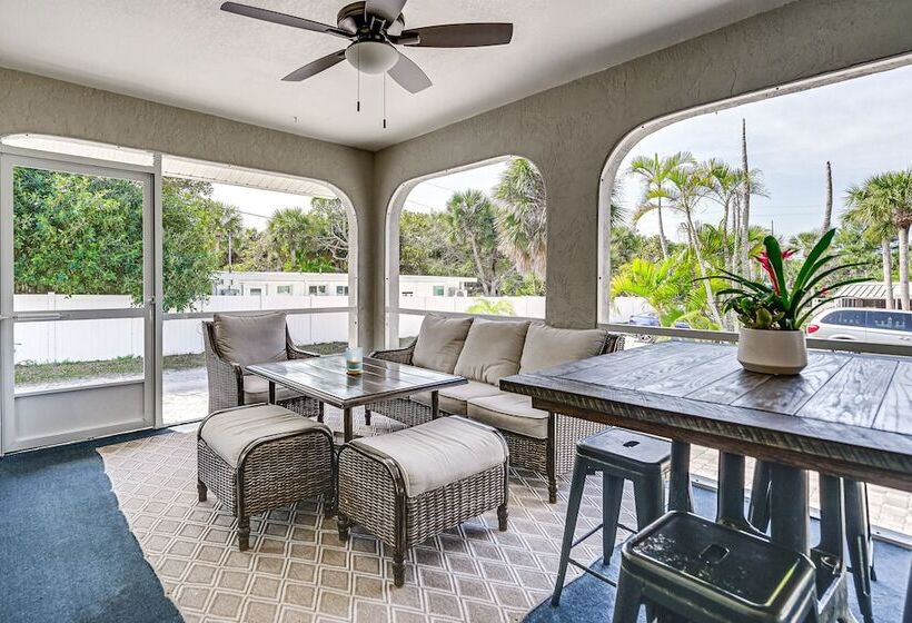 Manasota Key Home W/ Screened Porch: Walk To Beach