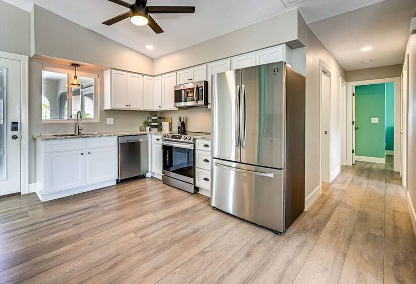 Manasota Key Home W/ Screened Porch: Walk To Beach