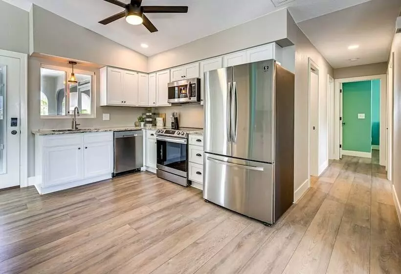 Manasota Key Home W/ Screened Porch: Walk To Beach