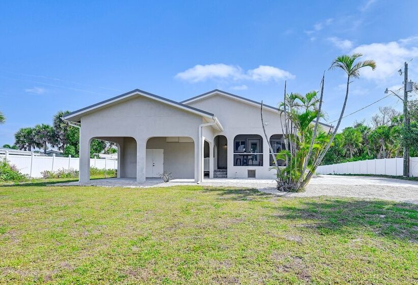Manasota Key Home W/ Screened Porch: Walk To Beach
