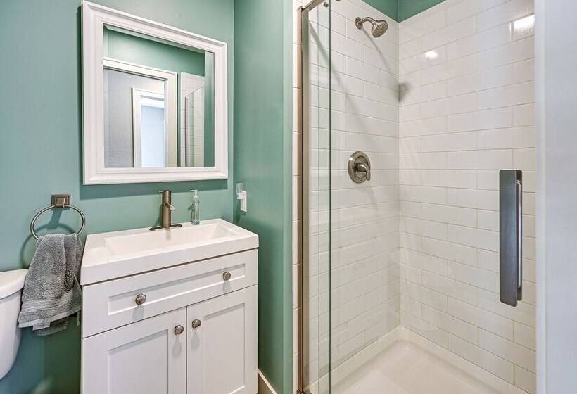 Manasota Key Home W/ Screened Porch: Walk To Beach