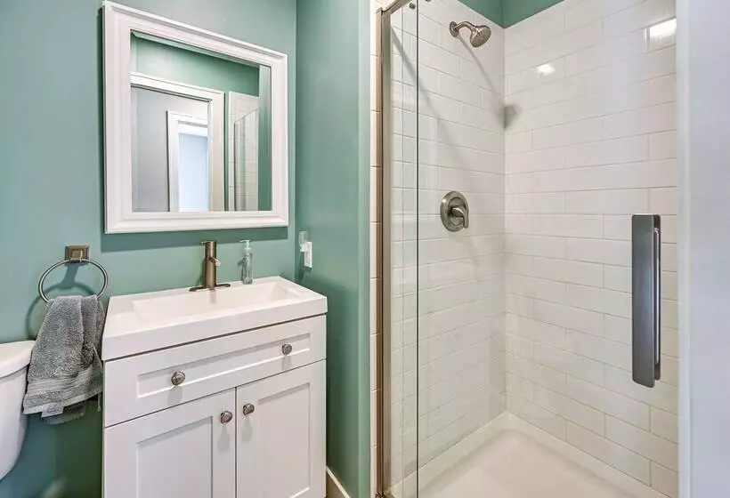 Manasota Key Home W/ Screened Porch: Walk To Beach