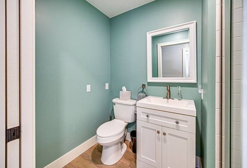 Manasota Key Home W/ Screened Porch: Walk To Beach