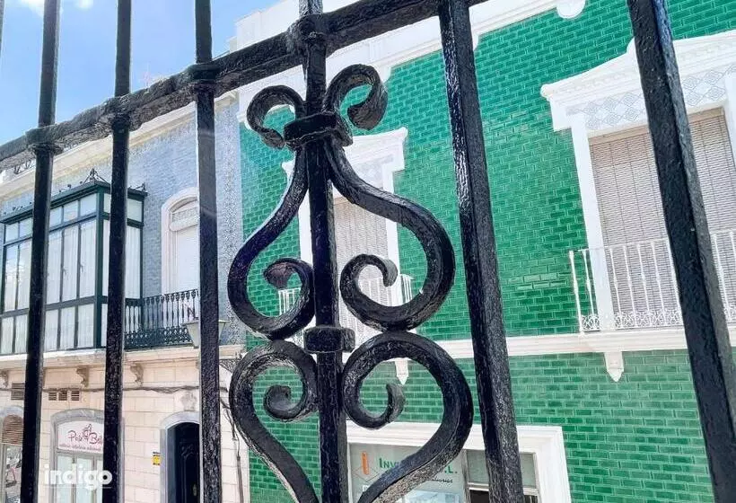 Majatalo Casa Cristóbal Colón Habitaciones Con Vistas A Semana Santa Y Fiestas