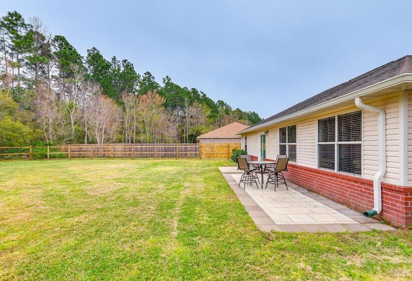 Pet Friendly Home W/ Yard 8 Mi To Perdido Keys!