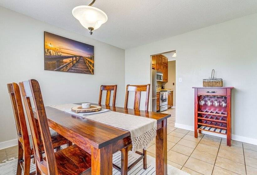 Pet Friendly Home W/ Yard 8 Mi To Perdido Keys!