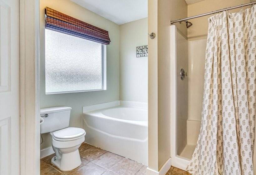 Pet Friendly Home W/ Yard 8 Mi To Perdido Keys!