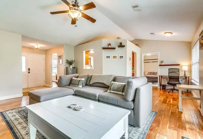 Pet Friendly Home W/ Yard   8 Mi To Perdido Keys!