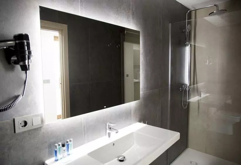 Prisma Suites